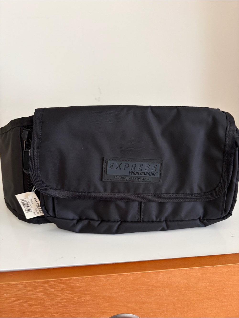 Express  Black Hip pack: NEW